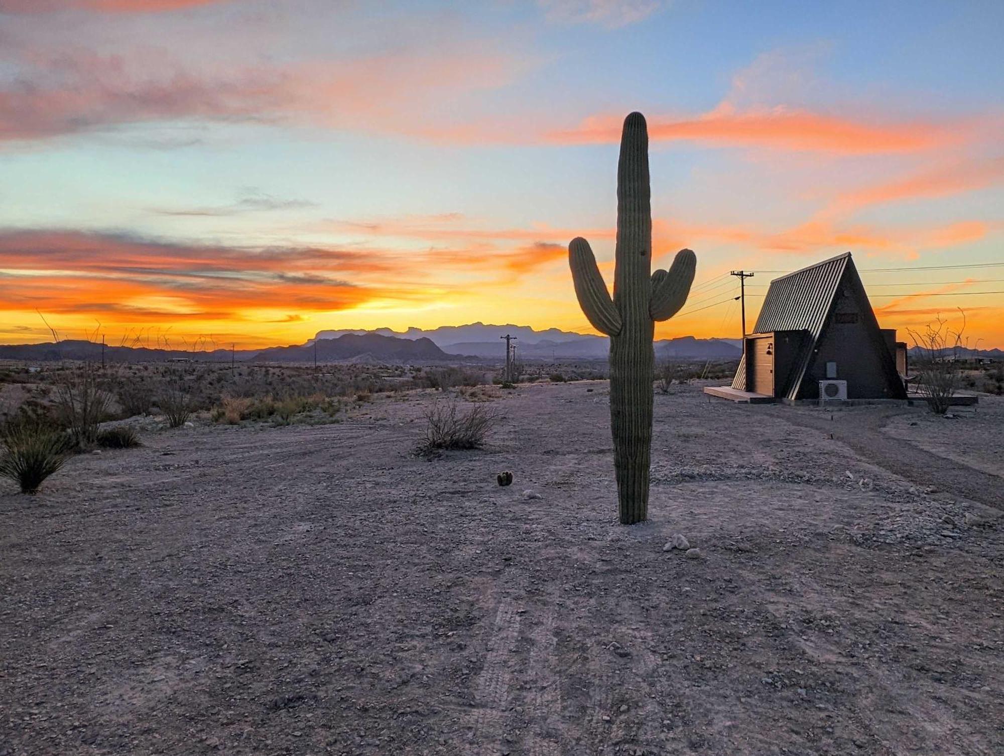 Stardust Luxury Cottage With Loft & A Great View Terlingua Exterior foto